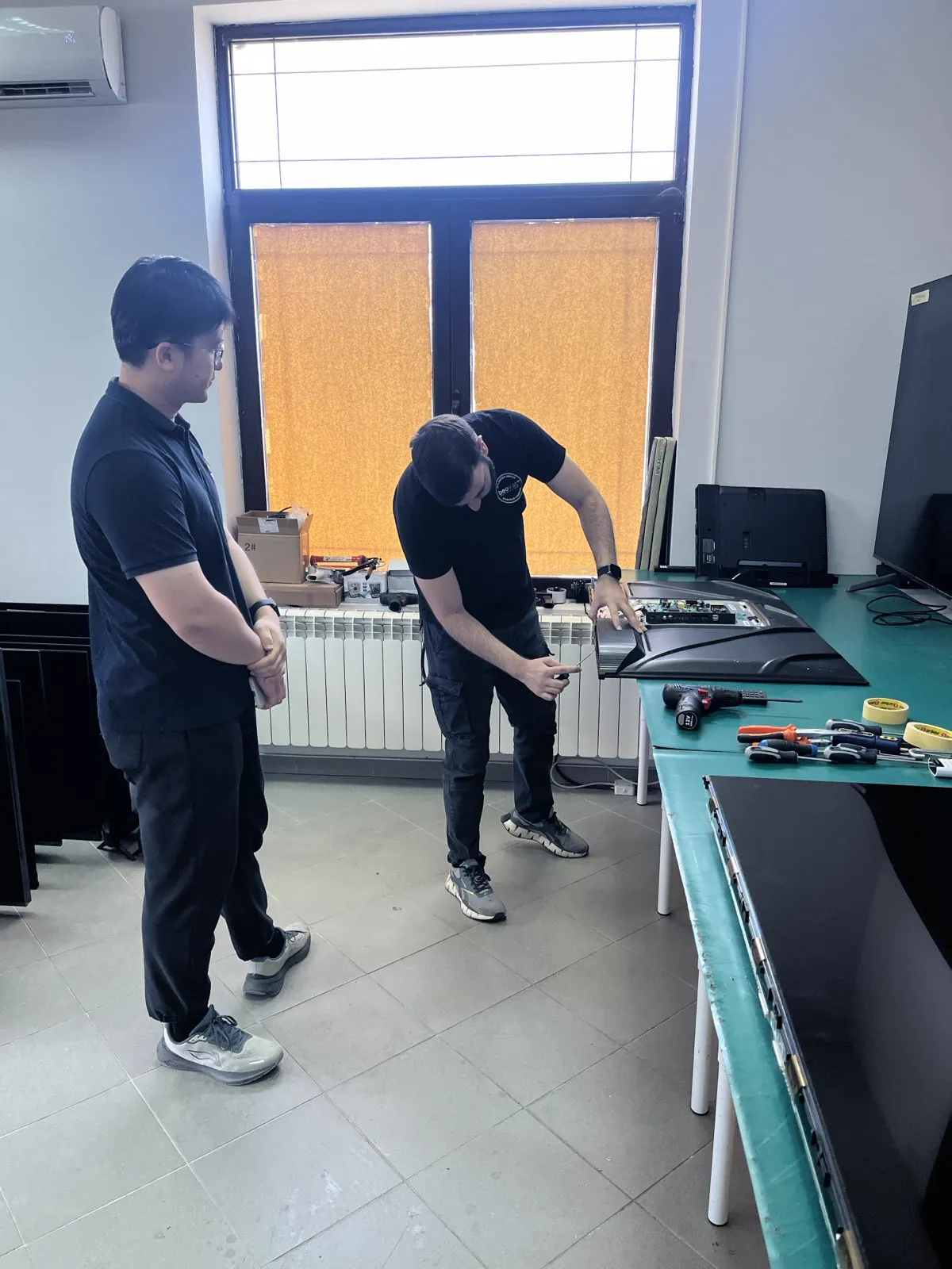 Servis TV uređaja u radionici